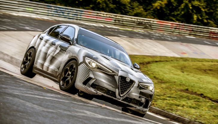 Record di Alfa Romeo Stelvio Quadrifoglio in quattro circuiti inglesi - Foto 9 di 14