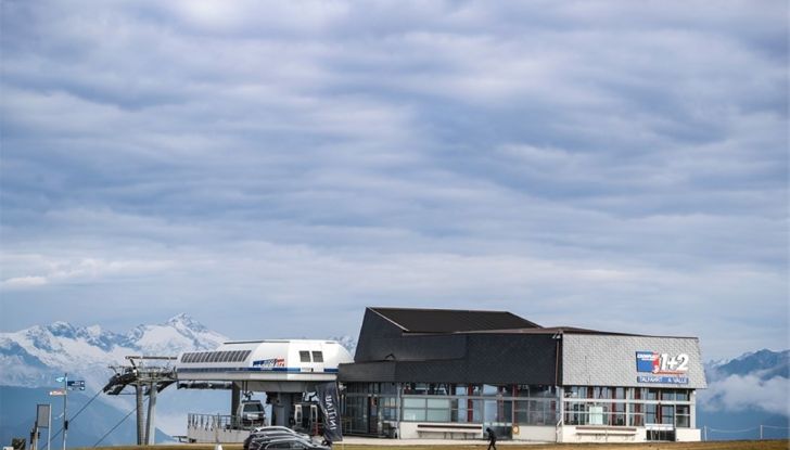 Renault Initiale Paris, la Losanga dallo stile ricercato e chic - Foto 13 di 16