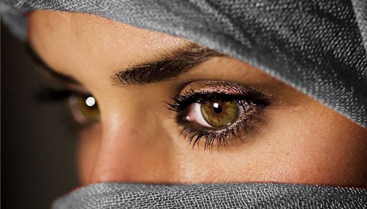 Arabia Saudita, da oggi le donne possono guidare per la fine del divieto - Foto 4 di 5