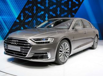 Nuova Audi A8 2017, l’ammiraglia con guida autonoma