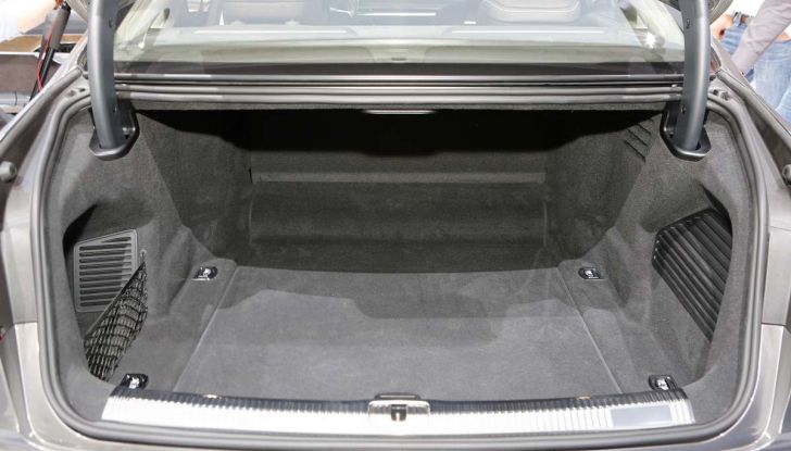 Nuova Audi A8 2017, l’ammiraglia con guida autonoma - Foto 8 di 13