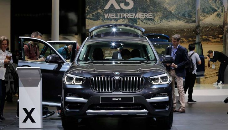Nuova BMW X3 2017: nuovi motori e linee più decise - Foto 7 di 22