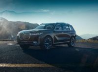 BMW X7 iPerformance, il SUV 7 posti a passo lungo