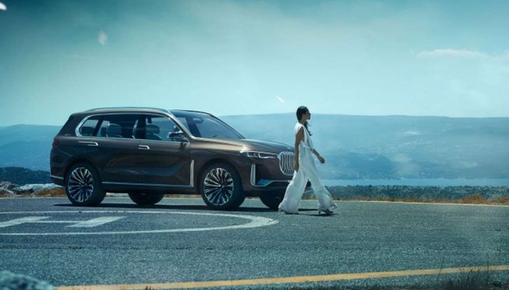 BMW X7 iPerformance, il SUV 7 posti a passo lungo - Foto 4 di 15
