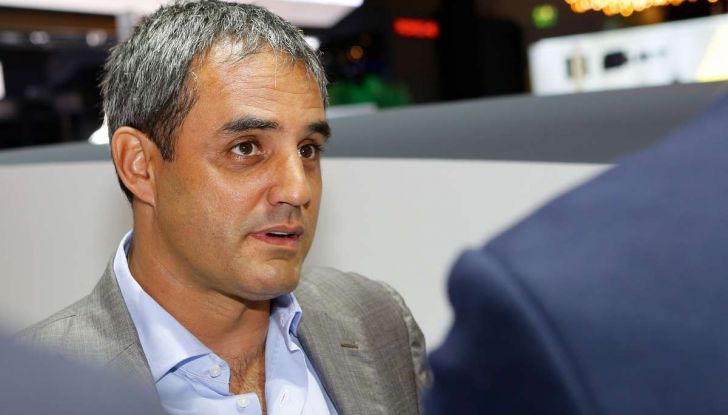 Bugatti Chiron da record sul filo dei 400 km/h - Foto 7 di 7