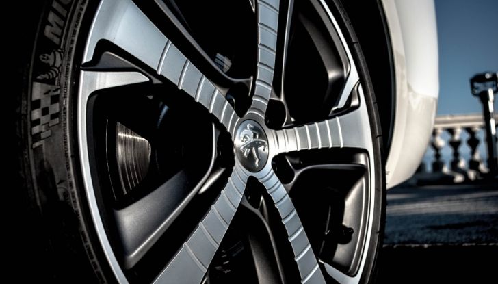 Peugeot 308 SW GT Line 2017: Prova, caratteristiche e prezzi del BlueHDI da 120CV - Foto 16 di 32