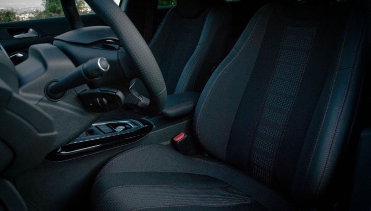 Peugeot 308 SW GT Line 2017: Prova, caratteristiche e prezzi del BlueHDI da 120CV - Foto 26 di 32