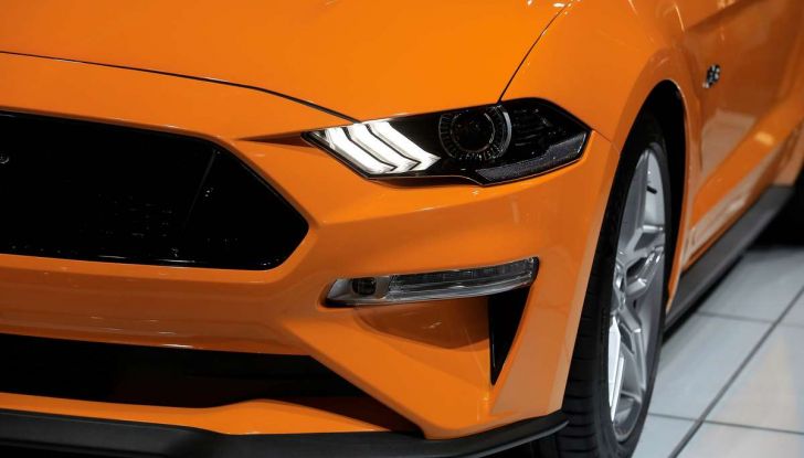 Ford Mustang Facelift 2017 - Foto 10 di 12