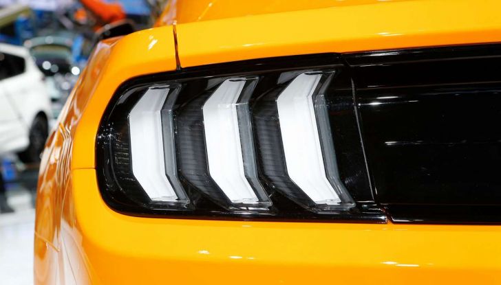 Ford Mustang Facelift 2017 - Foto 5 di 12