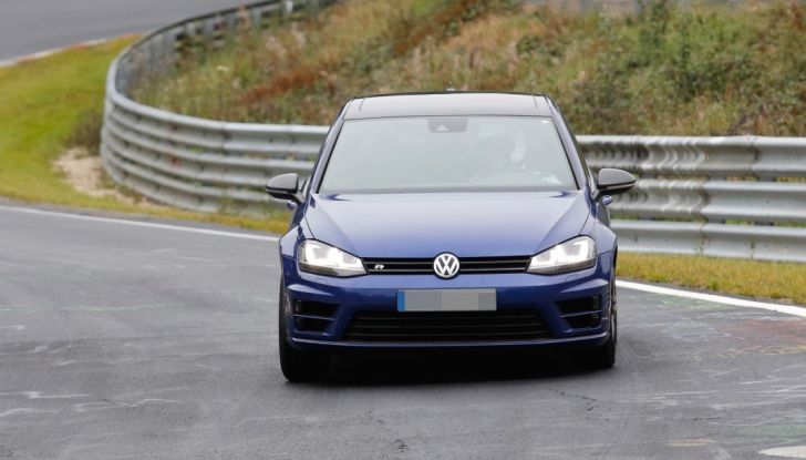 Volkswagen Golf R420 2018, un 5 cilindri sportivo per la regina di Wolfsburg - Foto 6 di 10