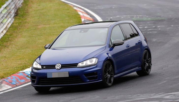 Volkswagen Golf R420 2018, un 5 cilindri sportivo per la regina di Wolfsburg - Foto 1 di 10