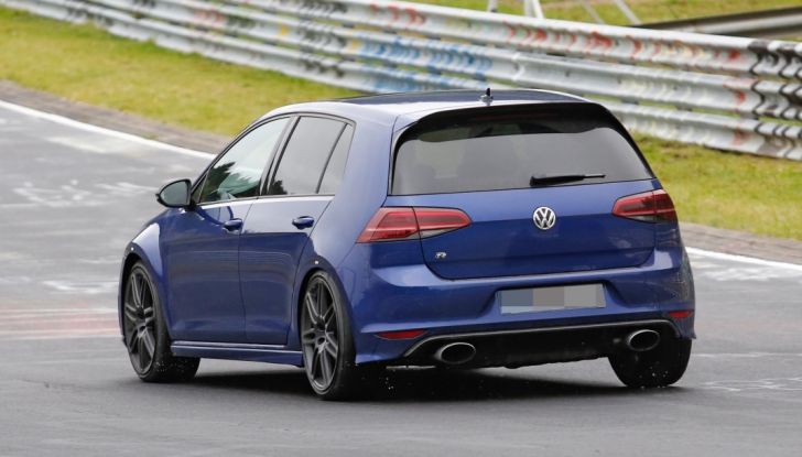 Volkswagen Golf R420 2018, un 5 cilindri sportivo per la regina di Wolfsburg - Foto 4 di 10