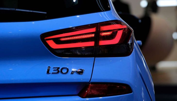Hyundai i30 N, compatta sportiva da 275 cavalli - Foto 2 di 17