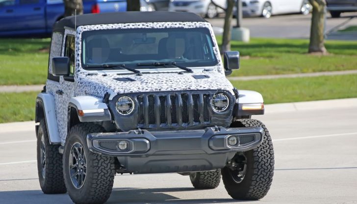 Jeep Wrangler, la nuova generazione sorpresa durante i collaudi - Foto 17 di 21