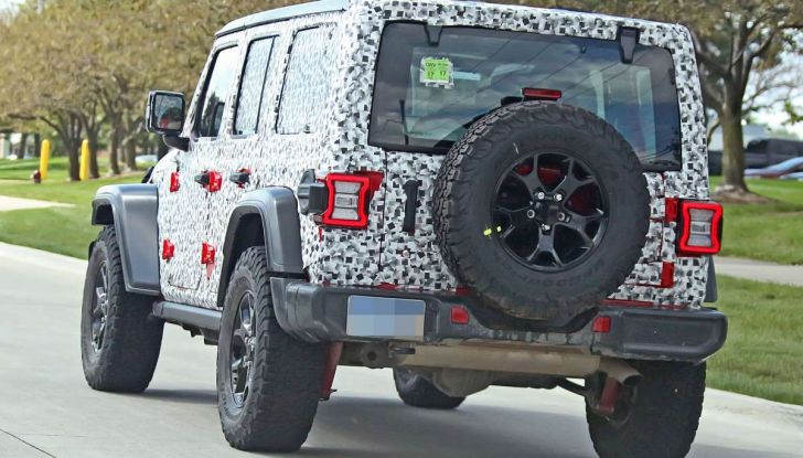 Jeep Wrangler MY2018, prime immagini spia - Foto 2 di 22