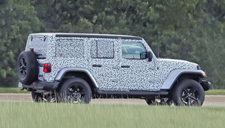 Jeep Wrangler MY2018, prime immagini spia - Foto 11 di 22