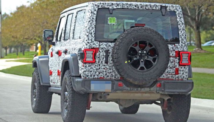 Jeep Wrangler MY2018, prime immagini spia - Foto 4 di 22