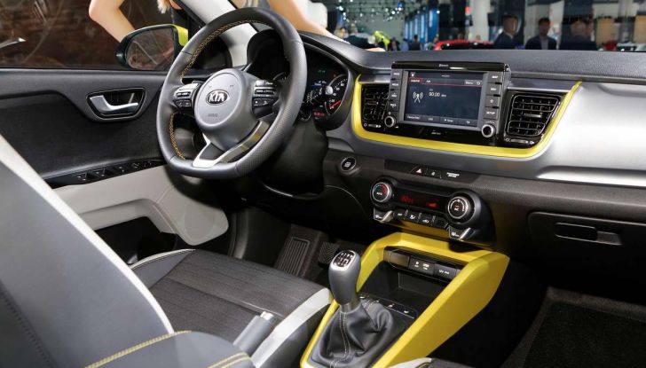 Kia Stonic, dettagli del SUV compatto coreano - Foto 13 di 19