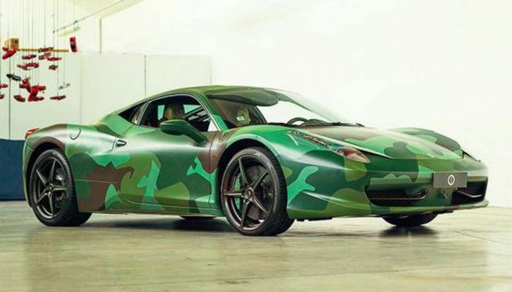 La Ferrari 458 Italia Army di Lapo Elkann battuta all’asta - Foto 1 di 9