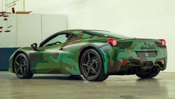 La Ferrari 458 Italia Army di Lapo Elkann battuta all’asta - Foto 4 di 9