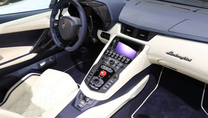 Lamborghini Aventador S Roadster - Foto 22 di 26