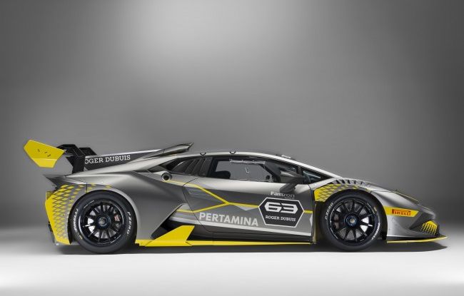 Lamborghini Huracán Super Trofeo EVO debutta con livrea Roger Dubuis - Foto 8 di 10