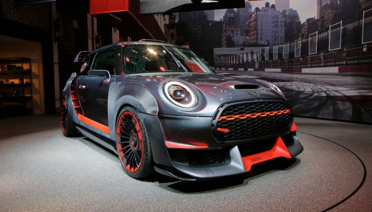 MINI John Cooper Works GP, sportiva da 300 CV - Foto 13 di 20