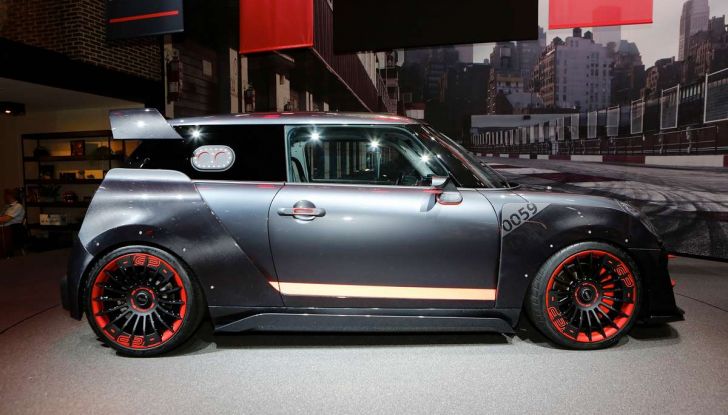 MINI John Cooper Works GP, sportiva da 300 CV - Foto 15 di 20