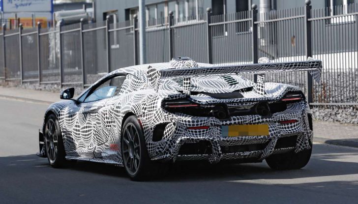 La pazza idea di McLaren: una supercar alimentata con carburante sintetico - Foto 16 di 16