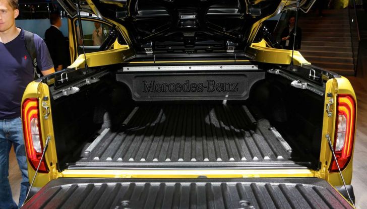 Mercedes Classe X, dettagli e informazioni del nuovo pick-up tedesco - Foto 4 di 21