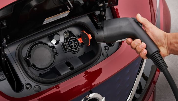 Promozione Nissan Leaf, febbraio 2018: prezzi da 299€ al mese - Foto 10 di 26