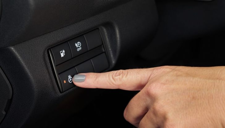 Promozione Nissan Leaf, febbraio 2018: prezzi da 299€ al mese - Foto 13 di 26