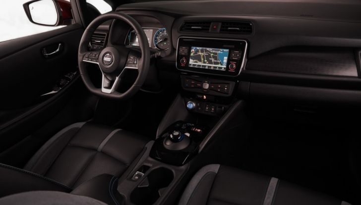 Promozione Nissan Leaf, febbraio 2018: prezzi da 299€ al mese - Foto 21 di 26