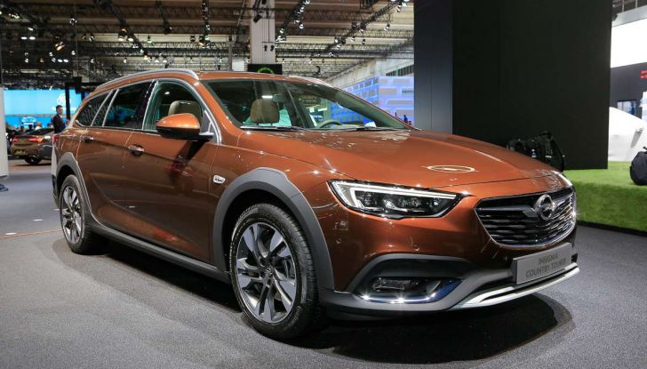 Opel Insignia Country Tourer, la versione per tutti i terreni - Foto 1 di 13