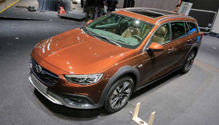 Opel Insignia Country Tourer, la versione per tutti i terreni - Foto 2 di 13