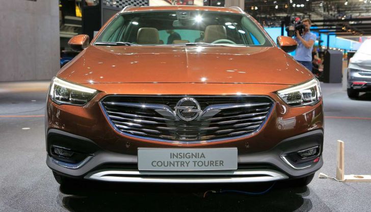 Opel Insignia Country Tourer, la versione per tutti i terreni - Foto 4 di 13