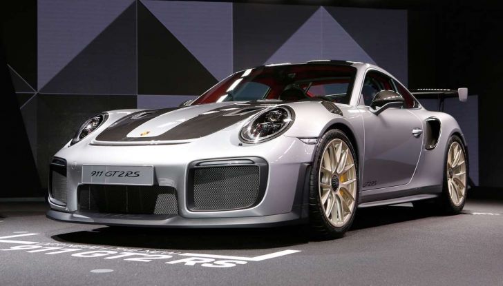 Porsche 911 GT2 RS - Foto 6 di 10
