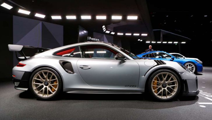 Porsche 911 GT2 RS - Foto 5 di 10