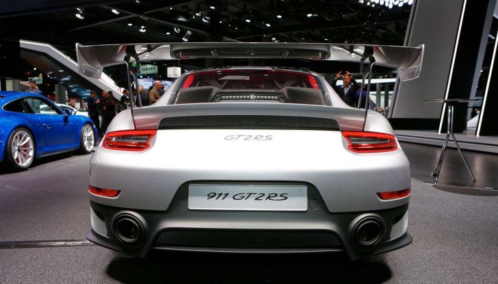 Porsche 911 GT2 RS - Foto 8 di 10
