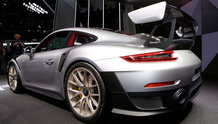 Porsche 911 GT2 RS - Foto 2 di 10