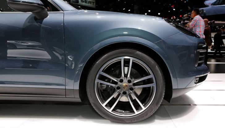 Nuova Porsche Cayenne, arriva la terza generazione del SUV tedesco - Foto 7 di 13