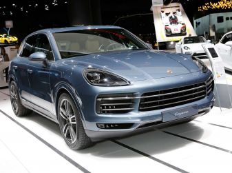 Nuova Porsche Cayenne, arriva la terza generazione del SUV tedesco