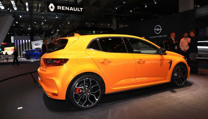 Renault Megane RS MY 2018: i test su strada della hatchback sportiva - Foto 15 di 19