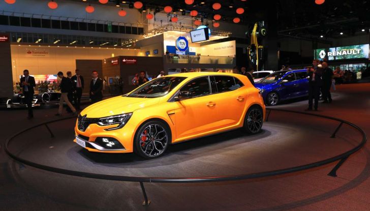 Renault Megane RS MY 2018: i test su strada della hatchback sportiva - Foto 18 di 19