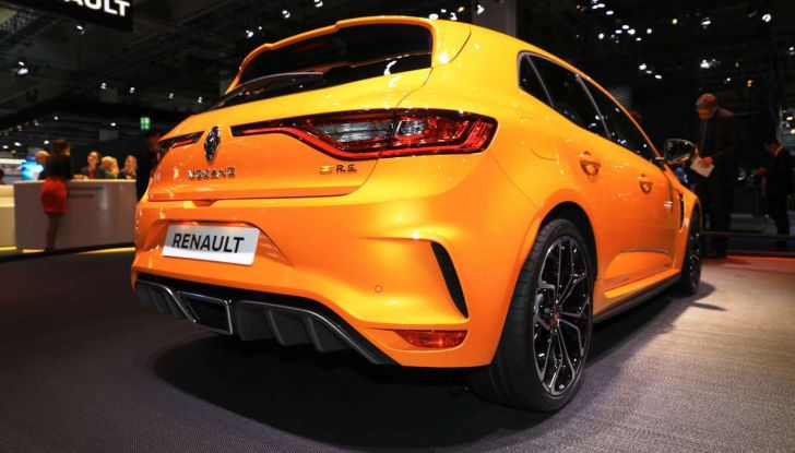 Renault Megane RS MY 2018: i test su strada della hatchback sportiva - Foto 4 di 19