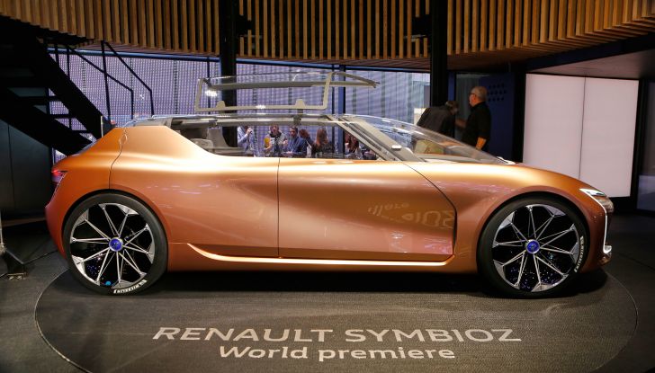 Renault Symbioz, concept per la mobilità del futuro - Foto 6 di 13