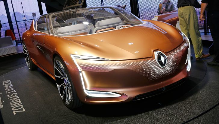 Renault Symbioz, concept per la mobilità del futuro - Foto 1 di 13