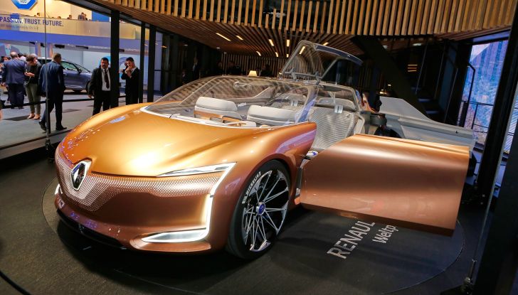 Renault Symbioz, concept per la mobilità del futuro - Foto 11 di 13