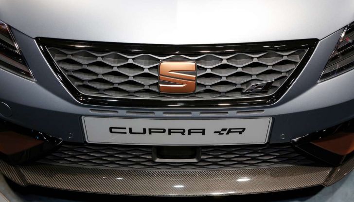 SEAT Leon Cupra R da 310CV: trionfo di rame e carbonio - Foto 10 di 10