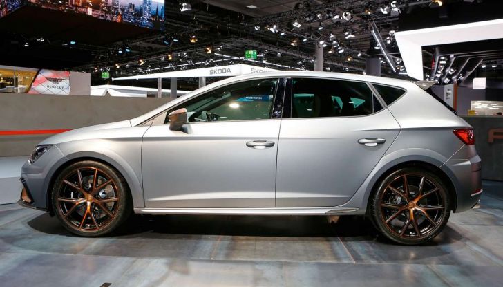 SEAT Leon Cupra R da 310CV: trionfo di rame e carbonio - Foto 6 di 10